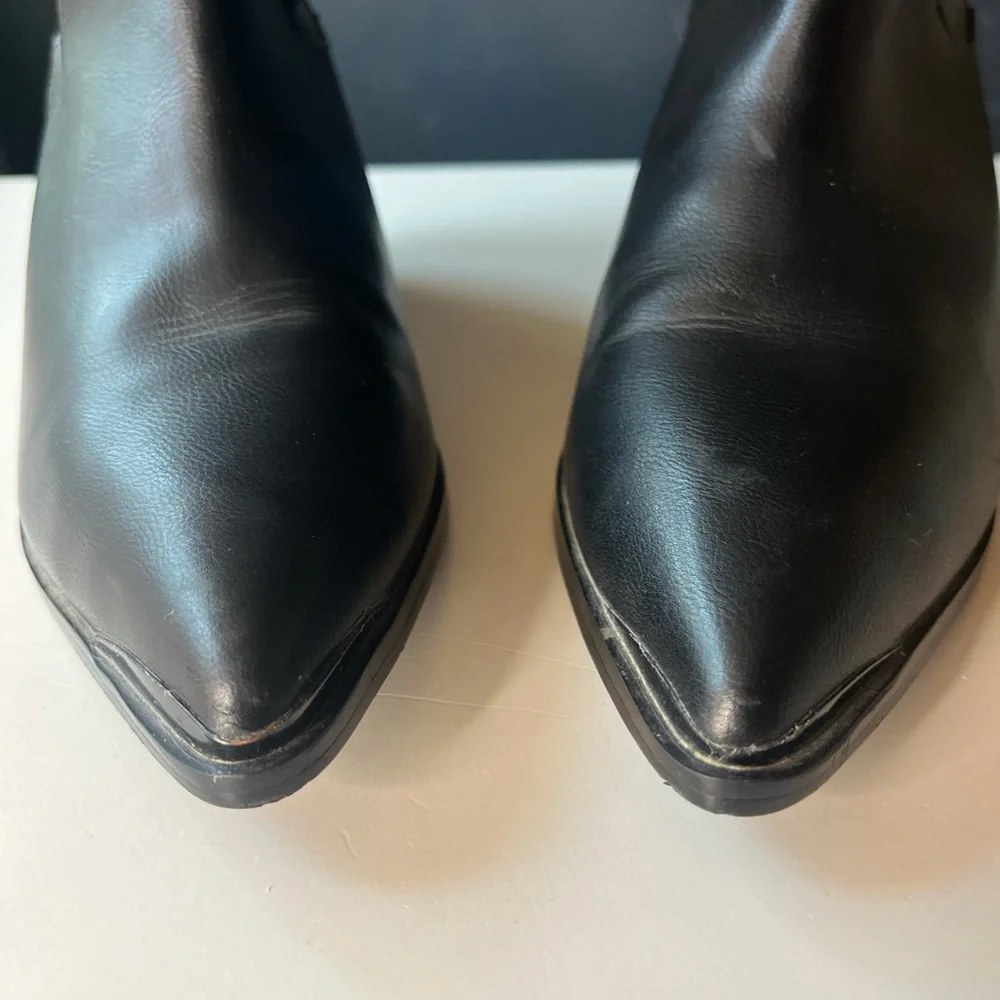 Size 7 YRU faux leather slouchy cowboy boots! - Picture 4 of 5